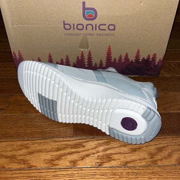 Bionica Light Gray Oakmere Contemporary Sneakers Women’s Size 10 - Picture 7 of 11